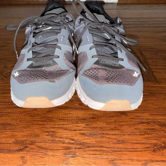 ON Cloudflow Running Shoe - Picture 5 of 14